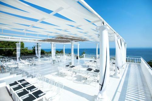 Hotel Bianco Olympico Beach Resort