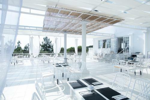 Hotel Bianco Olympico Beach Resort