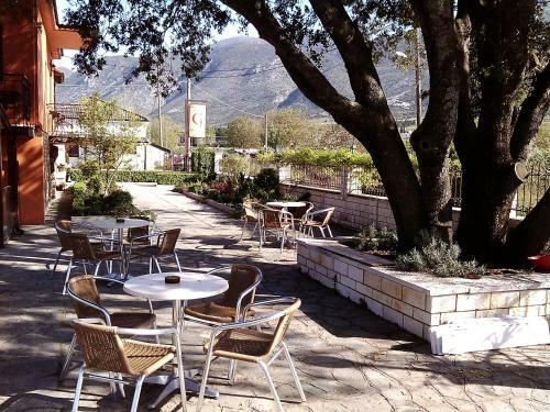 Hostal Gousias Guesthouse