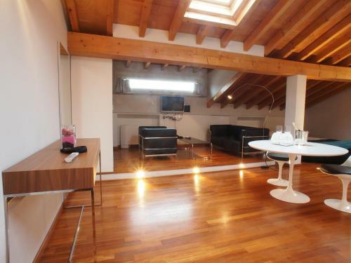 Hotel Parizzi Suites & Studio