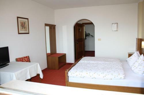 Hostal Garni P�hl