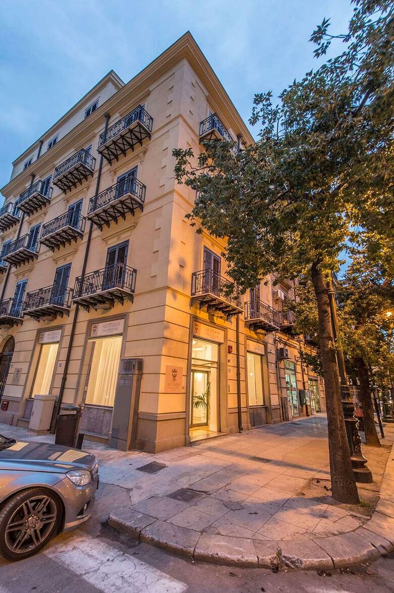 Artemisia Palace Hotel