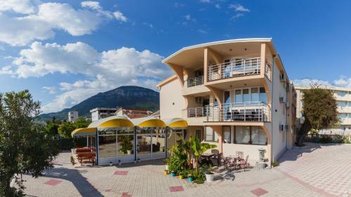 Villa Jadran Apartments