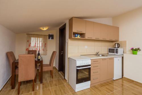 Paradise Bay Apartments