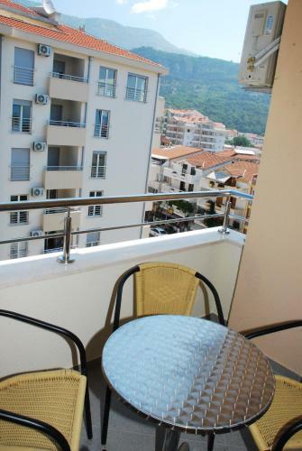 Azzuro Lux Apartments