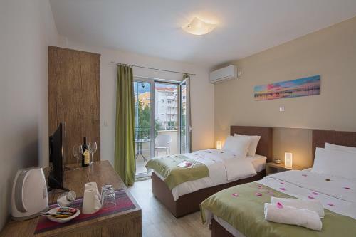 Hostal Le Marc Guest House