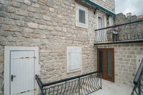 Luxury Montesa Old Town Apartment
