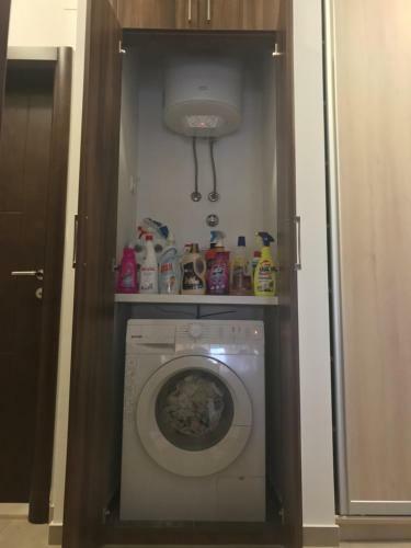 Apartment Twister 18