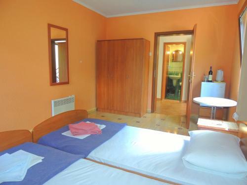 Hostal Villa Budvanka Guesthouse