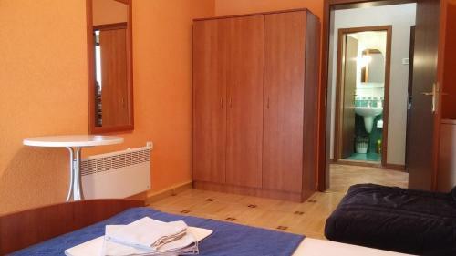 Hostal Villa Budvanka Guesthouse