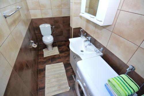Hostal Holiday Home Cattaro
