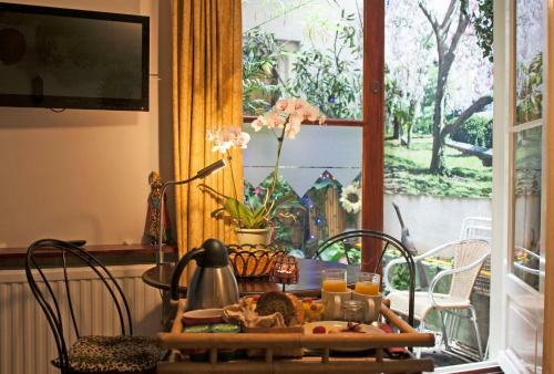 Amsterdam Bed And Breakfast Barangay