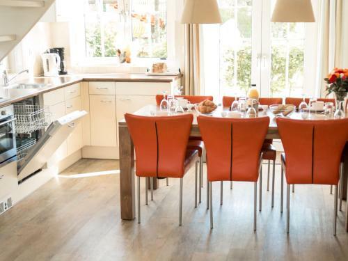 Villa Holiday Home Bungalowparck Tulp & Zee.4