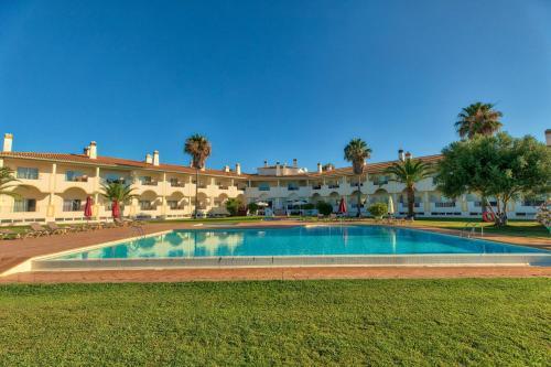 Colina Verde Golf & Sports Resort