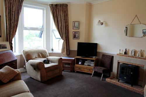 Bed & Breakfast Ammiroy House