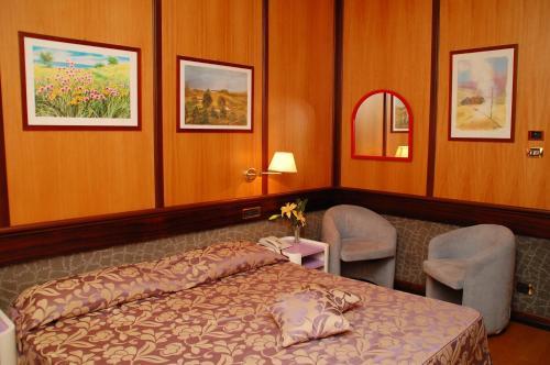 Hotel Benny