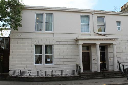 Townhouse Apartments
