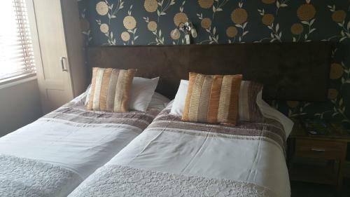 Bed & Breakfast Brentwood Guest House