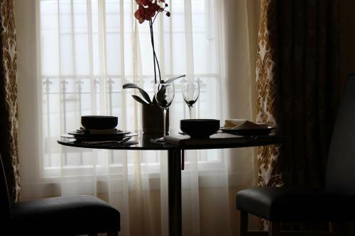 Silversprings City Centre Apartments