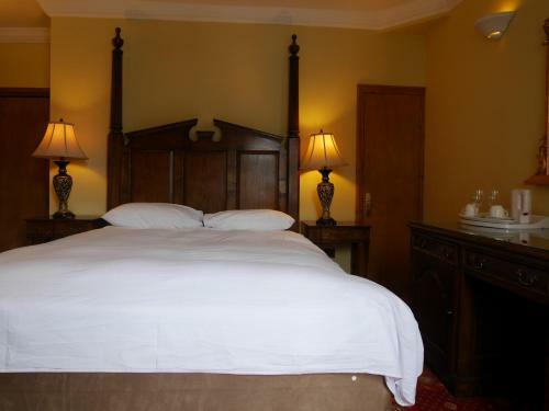 Bella Vita Hotel & Restaurant