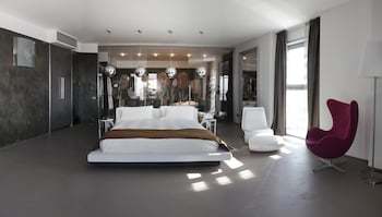 For You Hotel