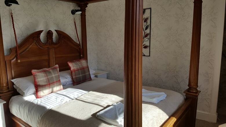 Hostal Carra Beag Guest House
