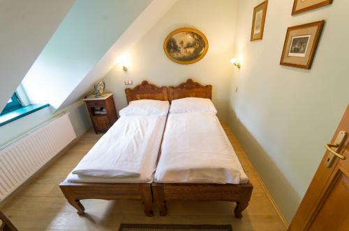 U Zvonu Apartments