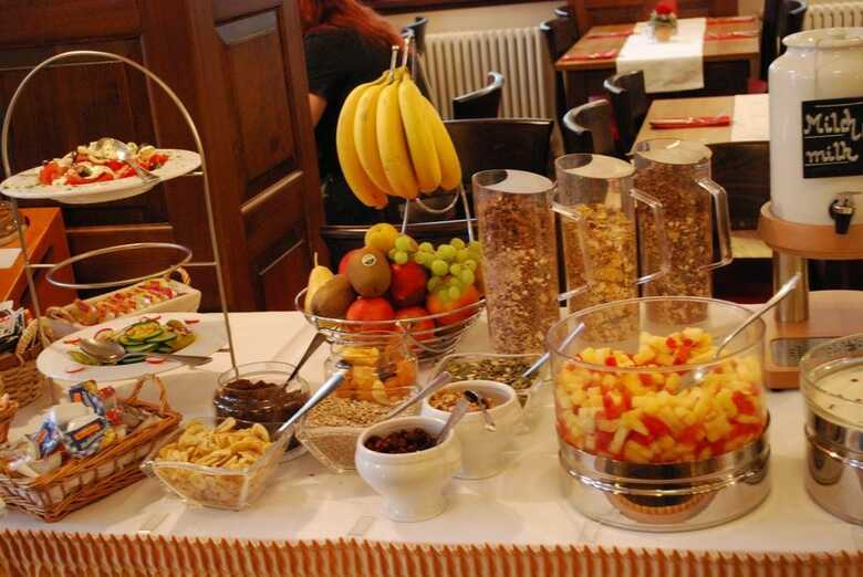Hotel Goldener Falke