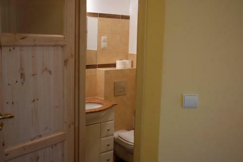 Hostal Academus - Cafe/pub & Guest House