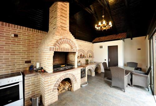 Hostal Pensiunea Ellemar