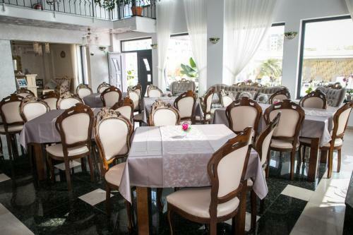 Hostal Almar Lake View