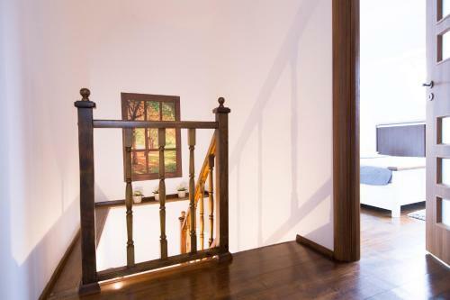 Charming Fireplace Apartment