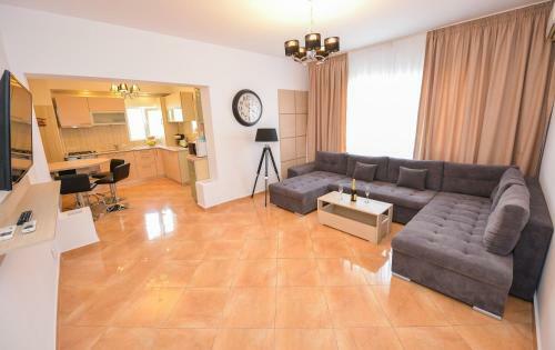 Grand Accommodation Apartments