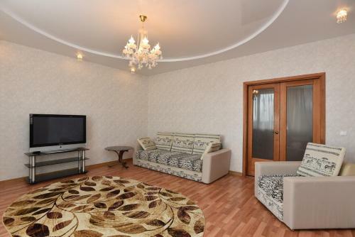 Apartment Domashny Uyut Na Malysheva 4b