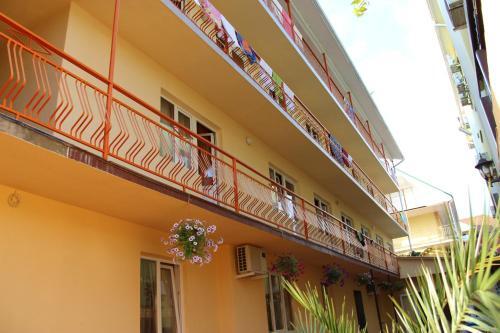Hostal Albatros Guest House