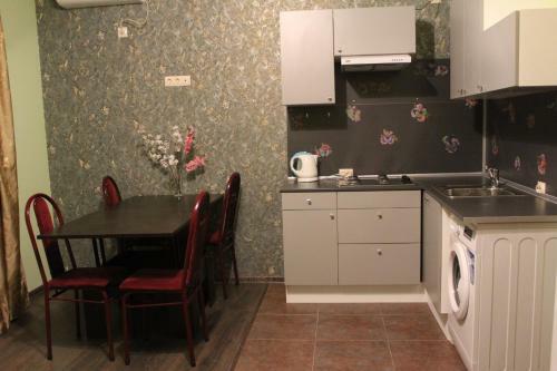 Hostal Alie Parusa Guest House