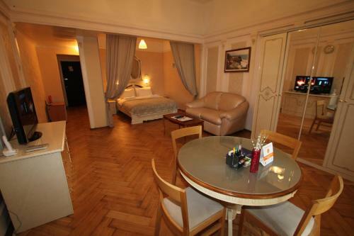 Tverskaya Street Apartments