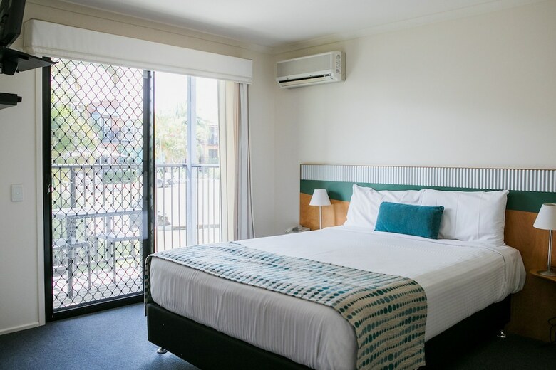 Hotel Australis Noosa Lakes