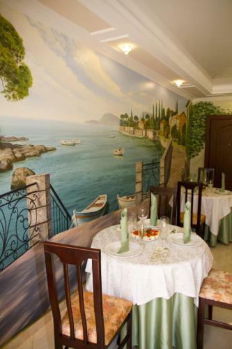 Hostal Dinastiya Guest House