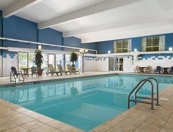Hotel Holiday Inn Express Magnetic Hill