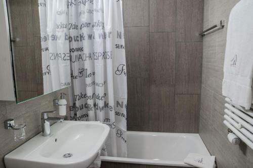 Reloc Serviced Apartments Zurich-oerlikon