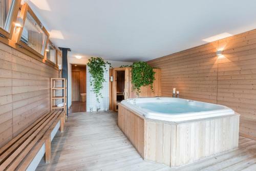 Chalet Stella Alpina - Hotel And Wellness