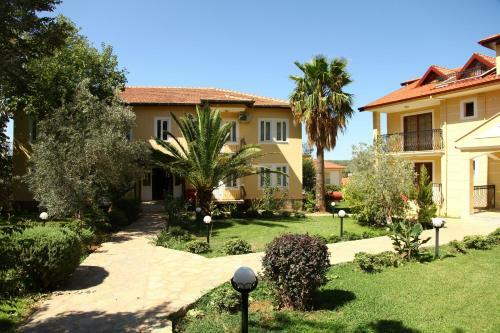 Gokcen Hotel & Apartments