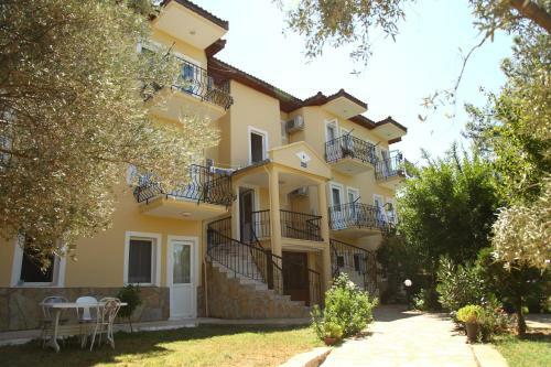 Gokcen Hotel & Apartments
