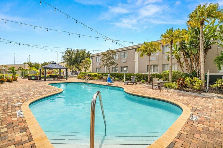 Hotel Quality Inn & Suites