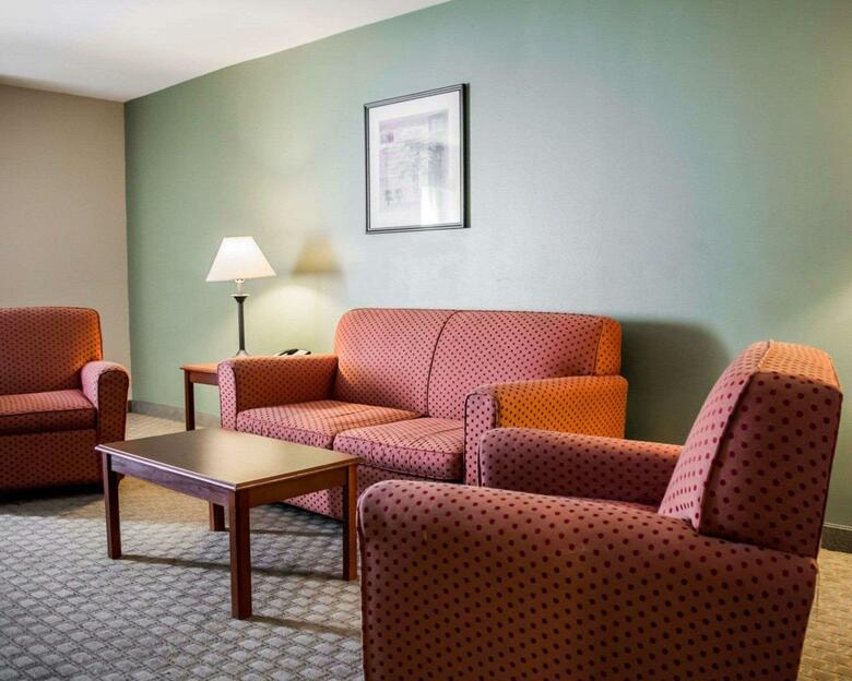 Hotel Quality Inn & Suites