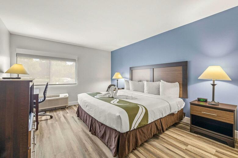 Hotel Quality Inn & Suites