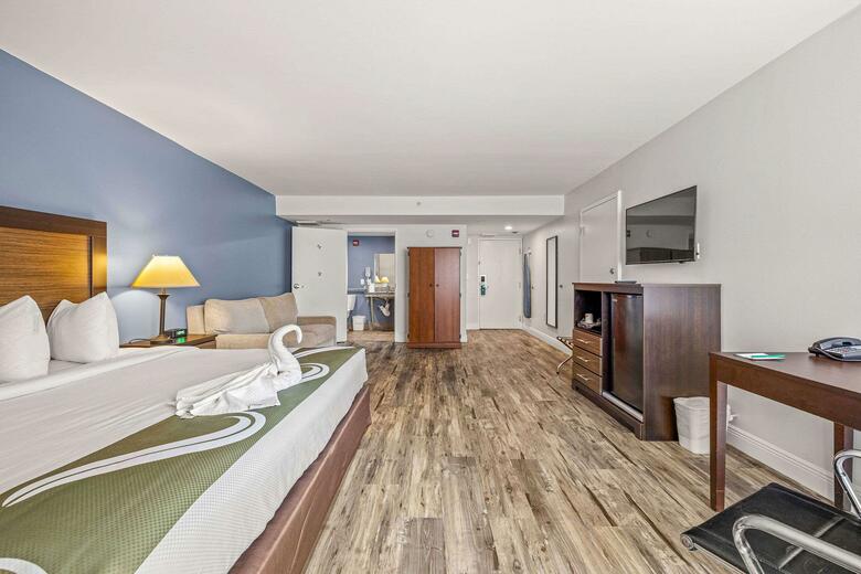 Hotel Quality Inn & Suites