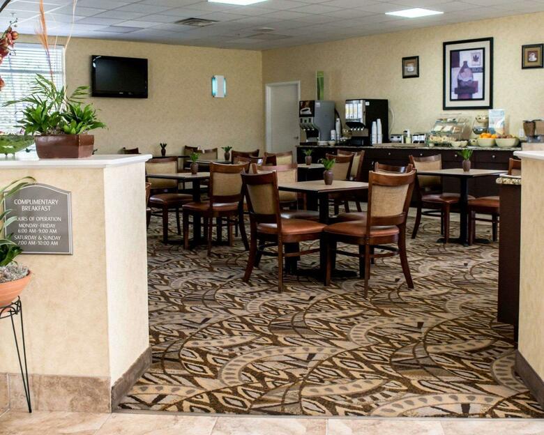 Hotel Quality Inn & Suites