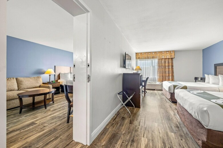 Hotel Quality Inn & Suites